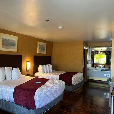 Americas Best Value Inn - Phoenix / Ashland Ngoại thất bức ảnh